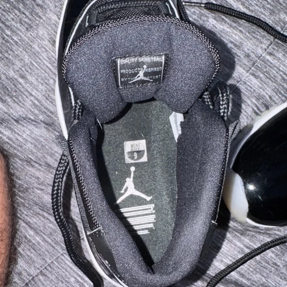 Jordan Kids Black and White Sneakers - Picture 8 of 12